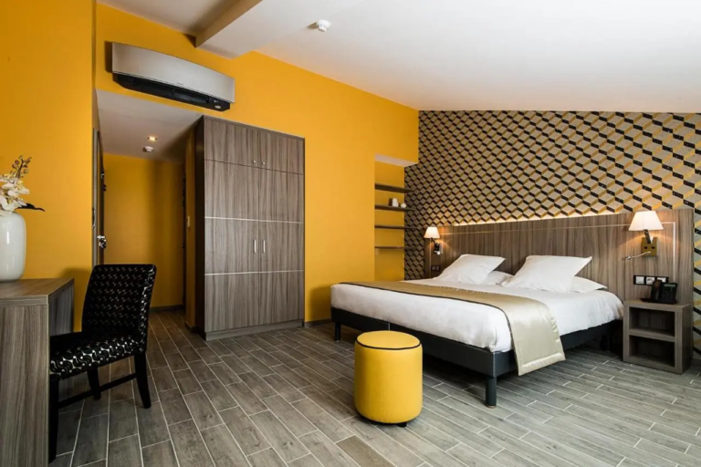 Unique Hôtel Résidence - Saint-Raphaël